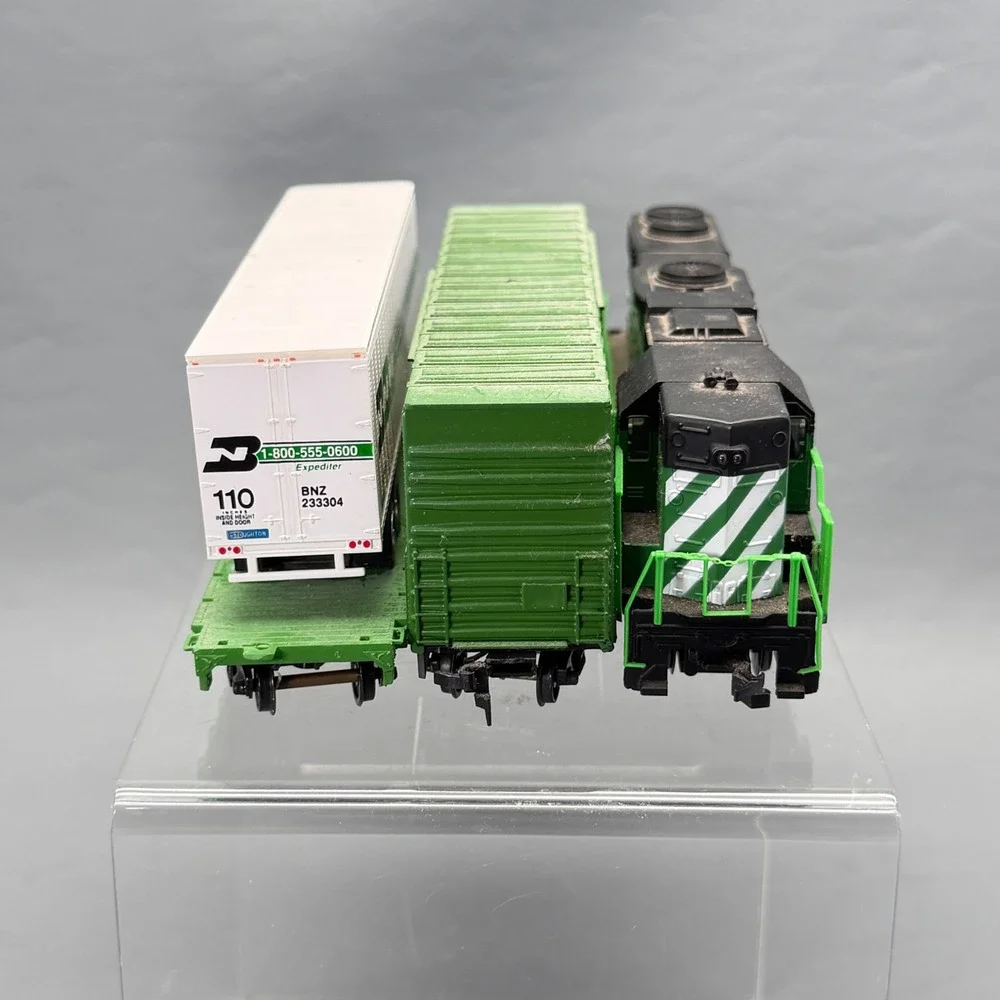 HO Scale Burlington Northern Train Lot Life-Like Locomotive Roundhouse Con-Cor